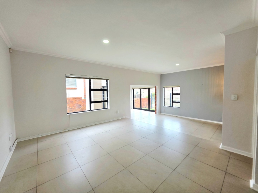 3 Bedroom Property for Sale in Wild Olive Estate Free State